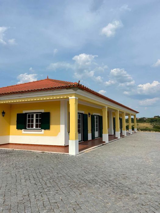 Moradia unifamiliar com terreno