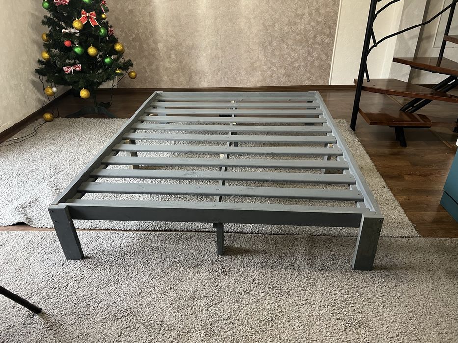 Ліжко двоспальне деревяне