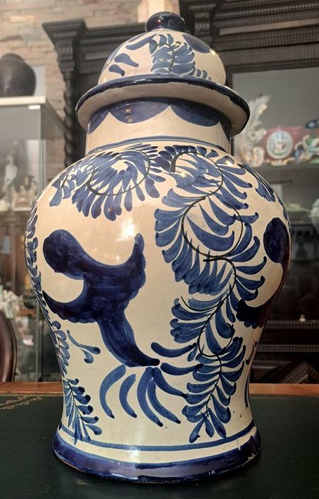 Pote antigo pintado à mâo