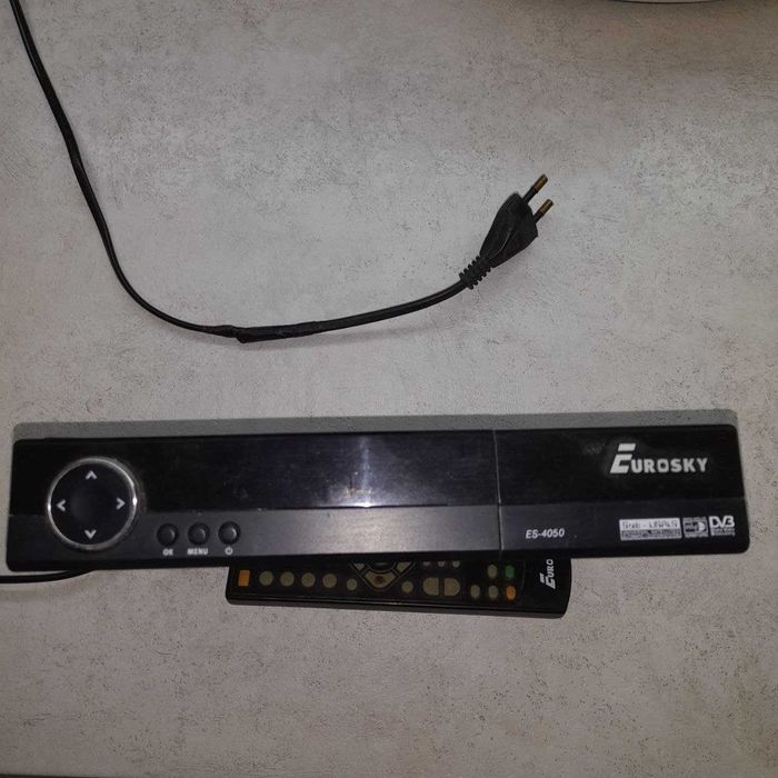 Супутниковий тюнер