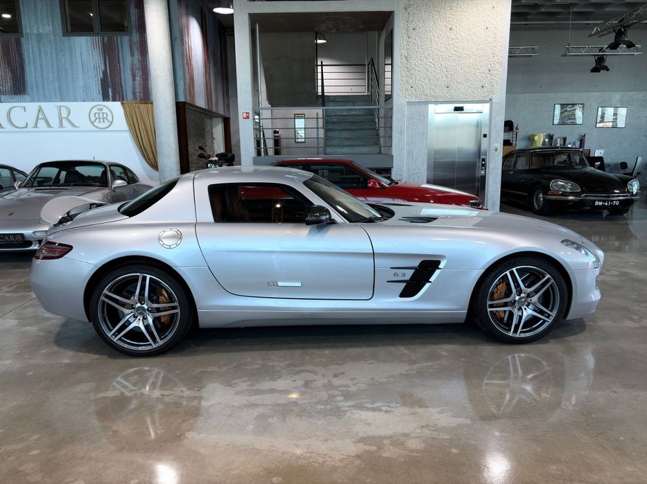 Mercedes-Benz SLS 63 AMG