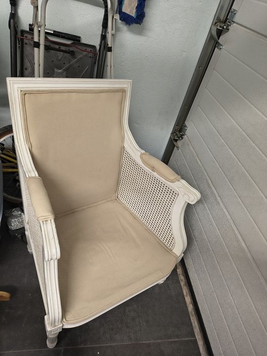 Cadeirão de madeira