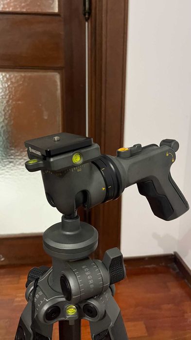 Tripé de alumínio Vanguard Alta Pro 2 + Vanguard pistola 263AGH NOVO