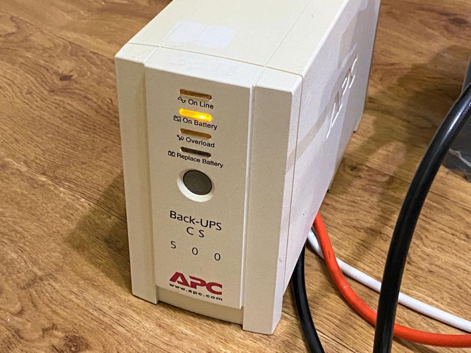 Робочий безперебійник 12V–220V APC Back-UPS 500 Інвертор ИБП ДБЖ