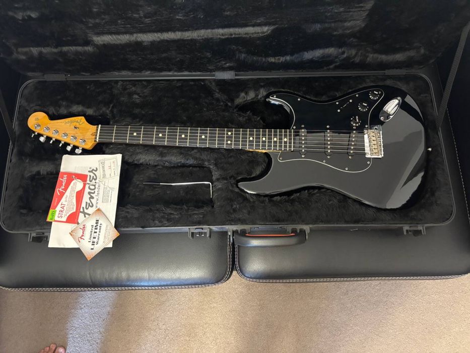 Fender Ltd Edition American statyward Blackout Stratocaster