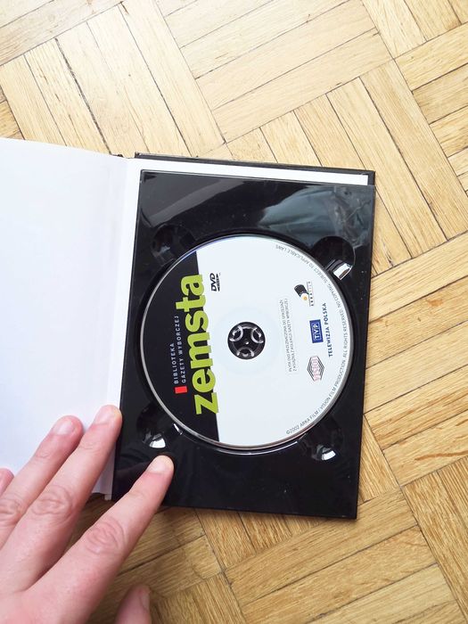 Zemsta Omówienie lektury szkolnej + film DVD