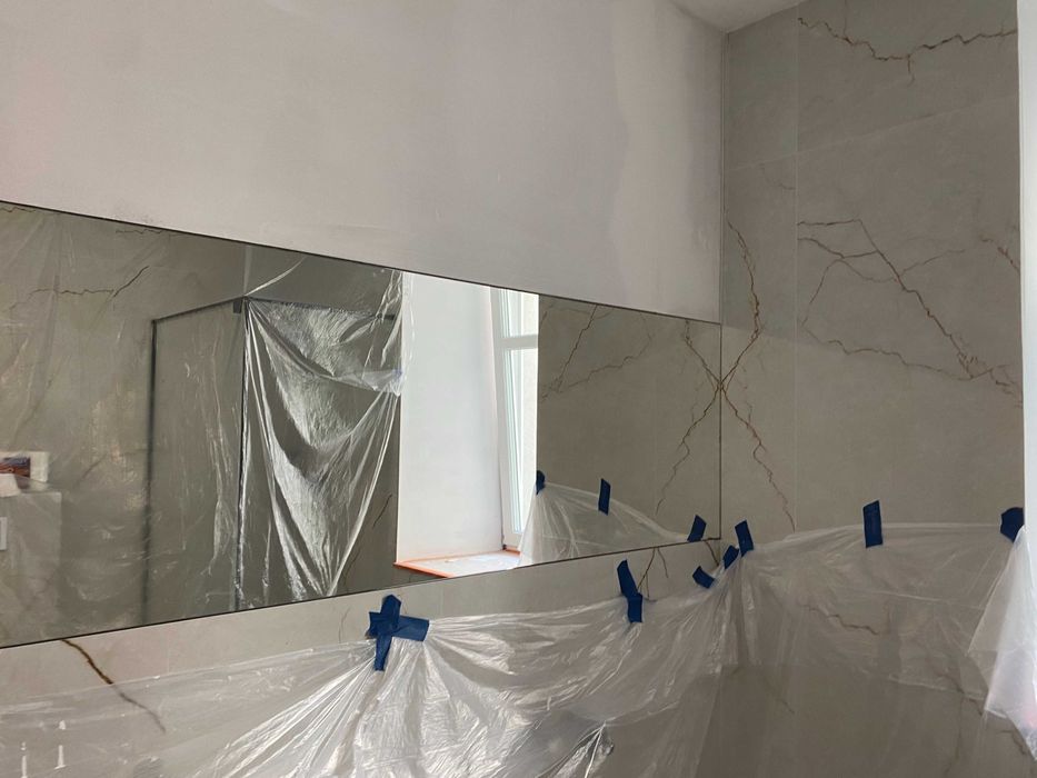 Lustra na wymiar – do łazienki, przedpokoju, siłowni, salonu