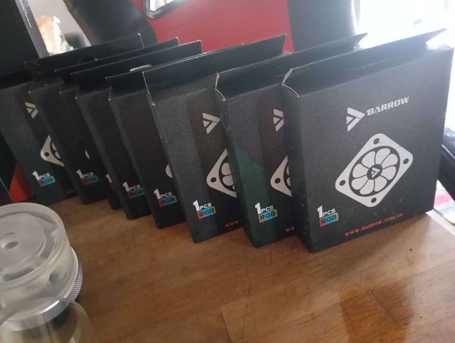 8 x Barrow RGB Fane 120x120mm