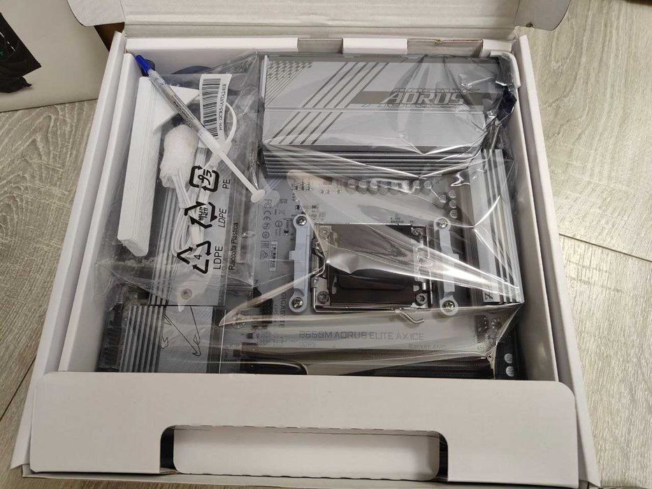 Комплект AMD Ryzen 7 7700+Gigabyte B650M AORUS ELITE AX ice