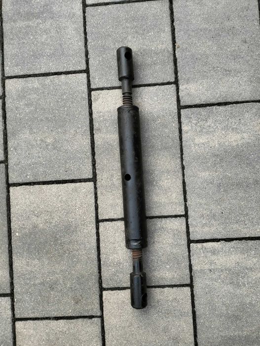 Śruba rurowa trapezowa