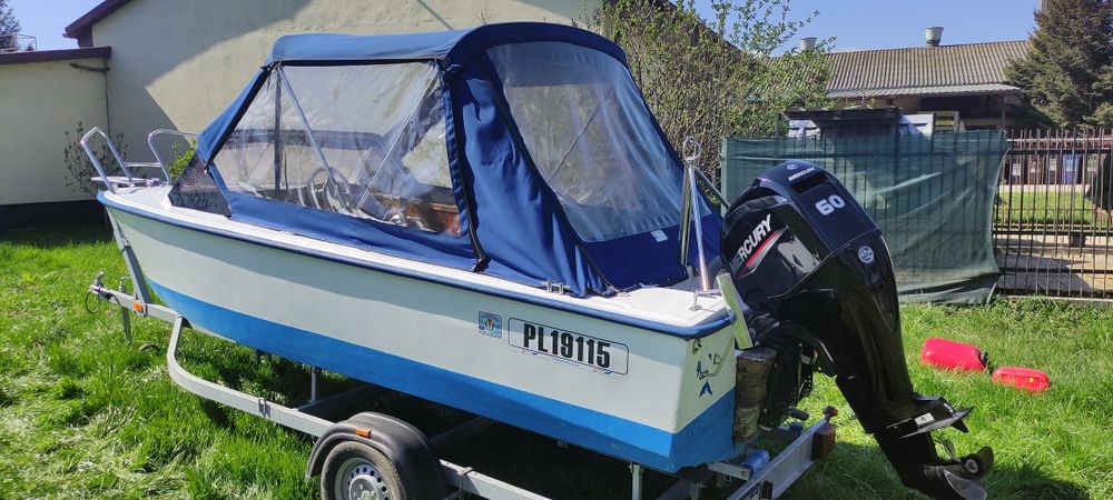 Łódź motorowa wędkarsko - turystyczna