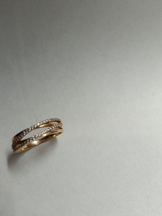 Продам золоту каблучку