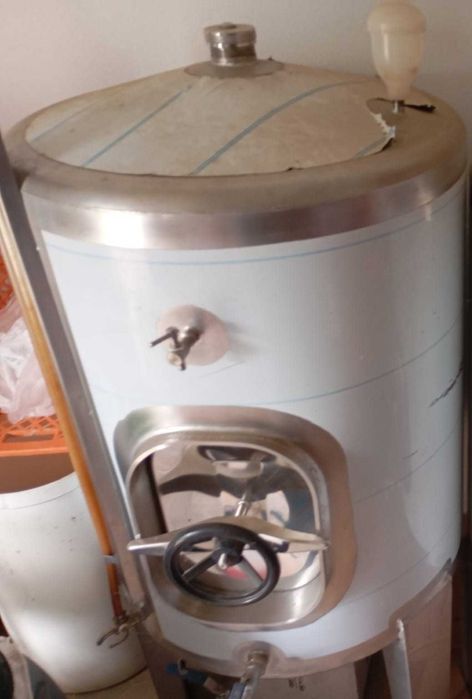 Cuba de vinho de 250 litros