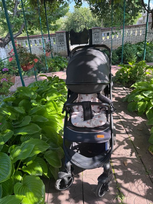 Продам прогулянкову коляску Ninos