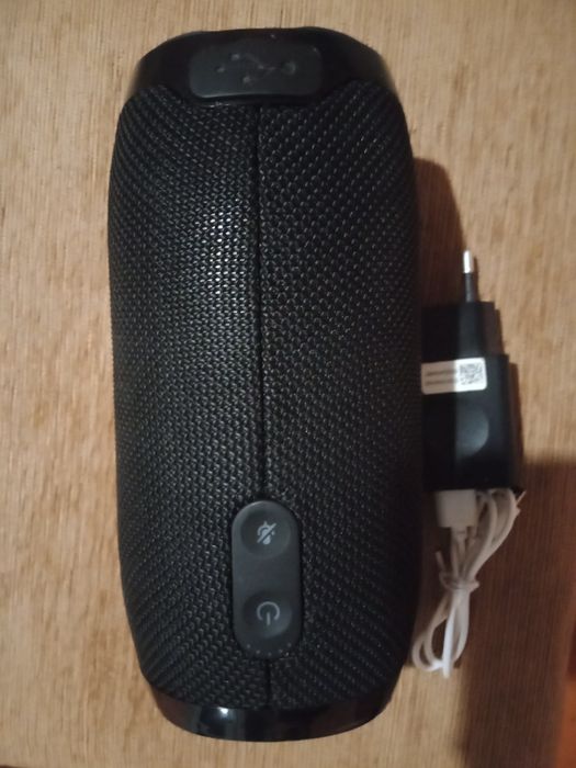 Музикальна колонка JBL Link10