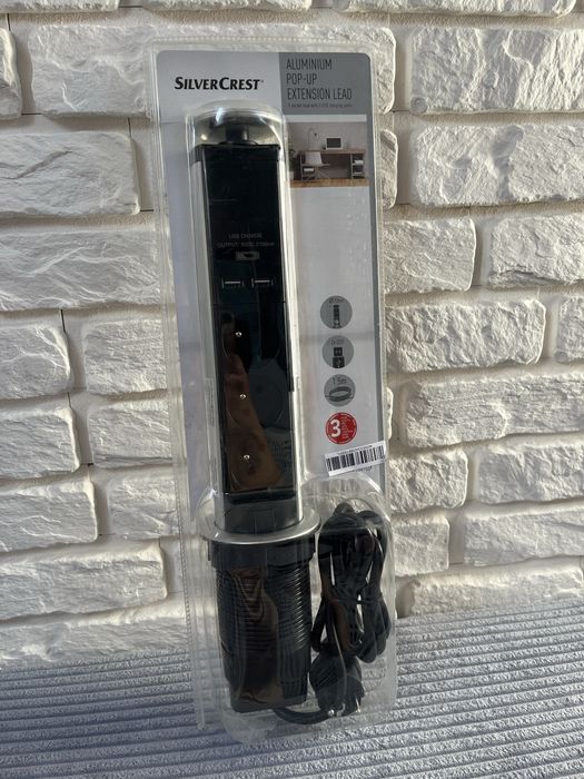 chowane gniazdko elektrczne + USB