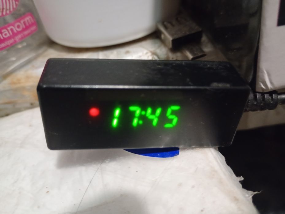 Дисплей -датчик управления спутникового ресивера для цифрового  телеви