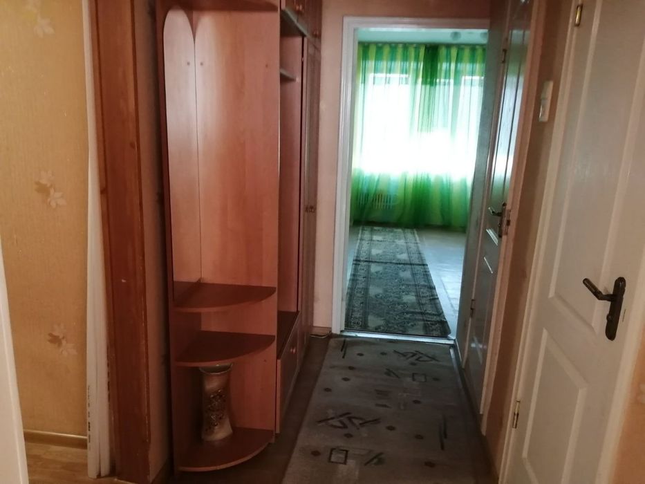 Продам трикімнатну квартиру  5 мікр.