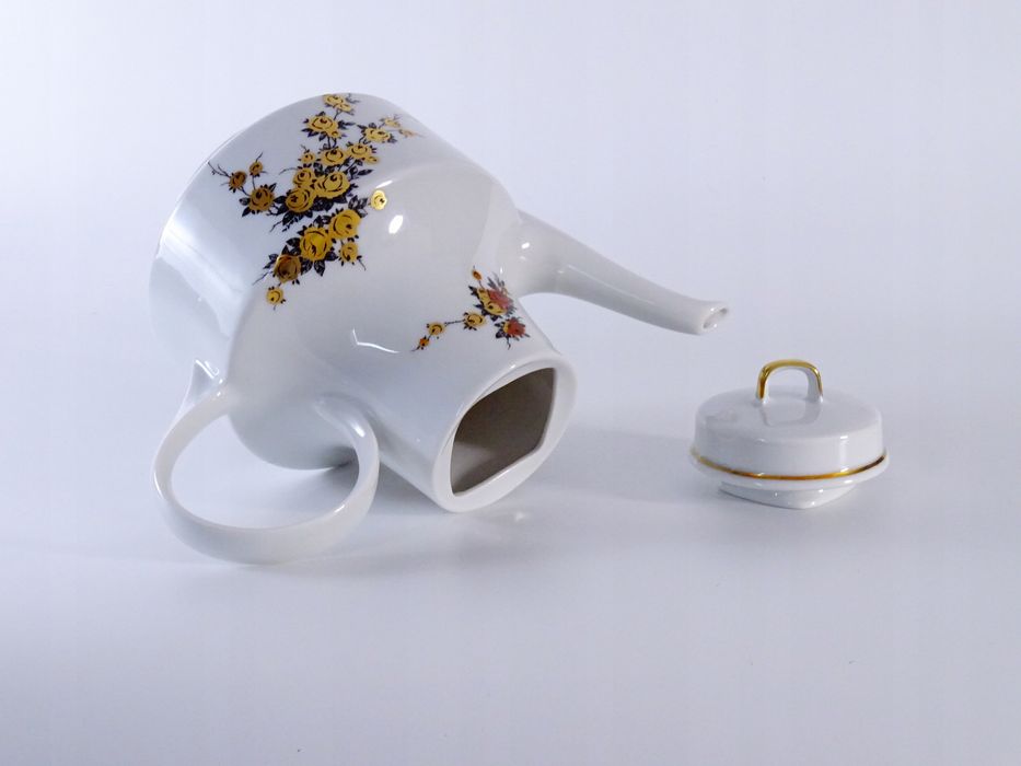 piękny dzbanek porcelanowy henneberg