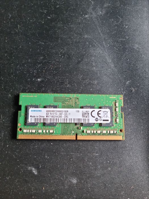 Pamięć.ram ddr4 pc4  4GB 2400T samsung