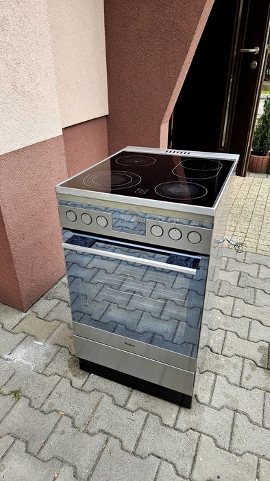 Najwyższy model kuchni wolnostojącej ceramicznej Amica