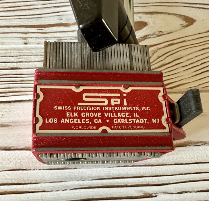 Стойка магнитная стандартная , с возможность изменения формы основания