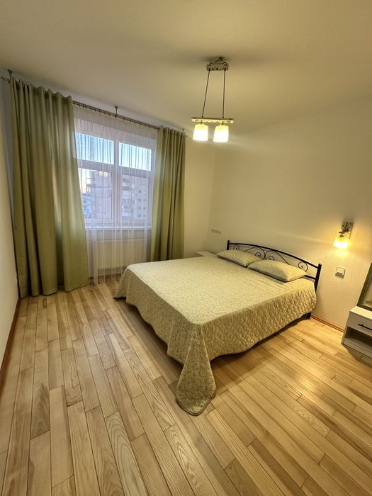 Продам красиву і дуже зручну двокімнатну квартиру в центрі Рівного