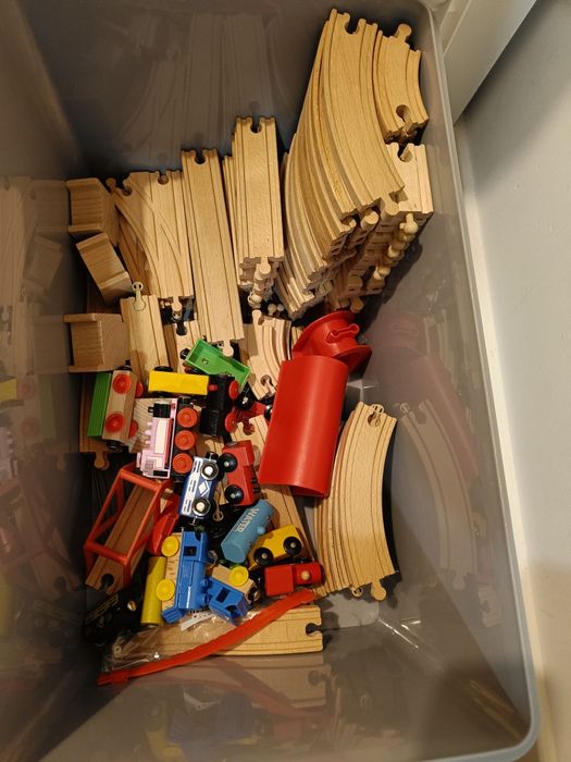 Tory kolejowe drewniane