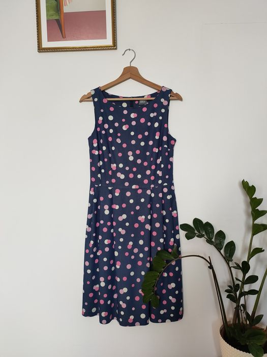 Plisowana Sukienka w Groszki Grey Wolf Pin-up!