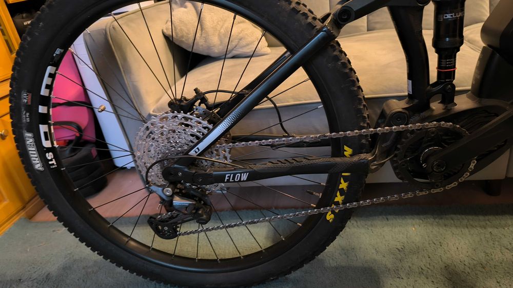 Full E-bike DEMA FLOW 29”