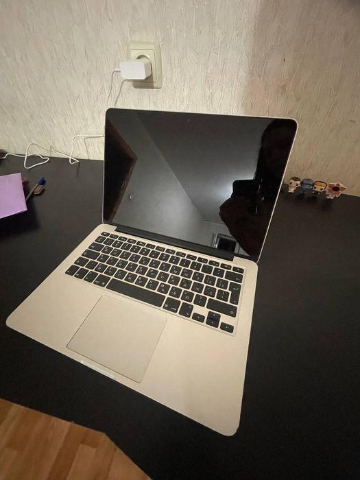 Продам  MacBook pro11.1