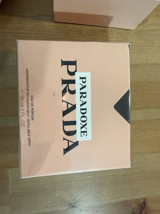 Perfumy prada paradoxe.
