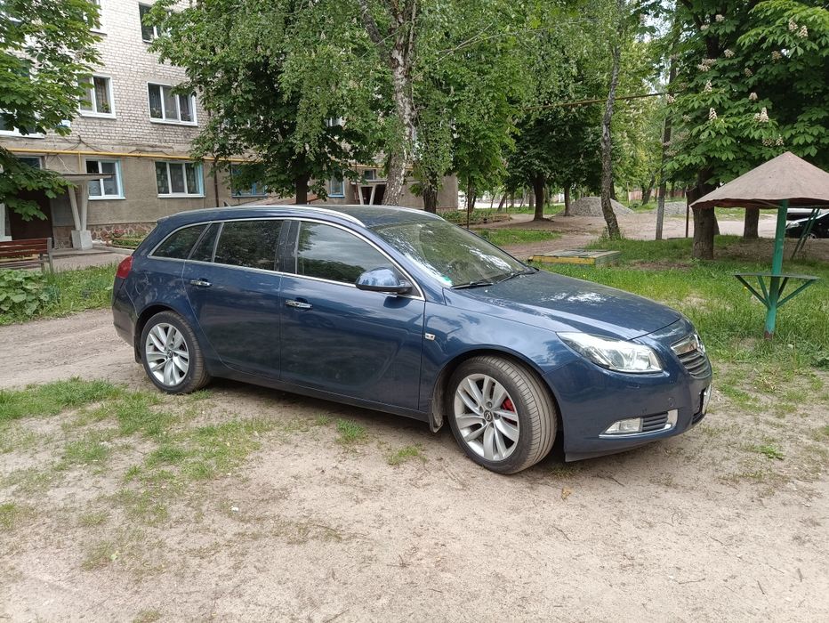 Продам чудове сімейне авто.