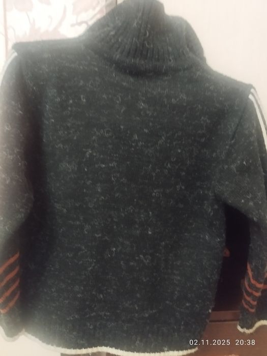 Дитячий теплий светр на 5-6років