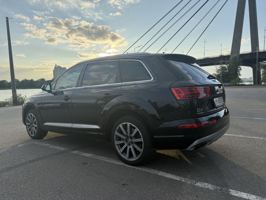 Ауді Q7 premium+, 2018 року