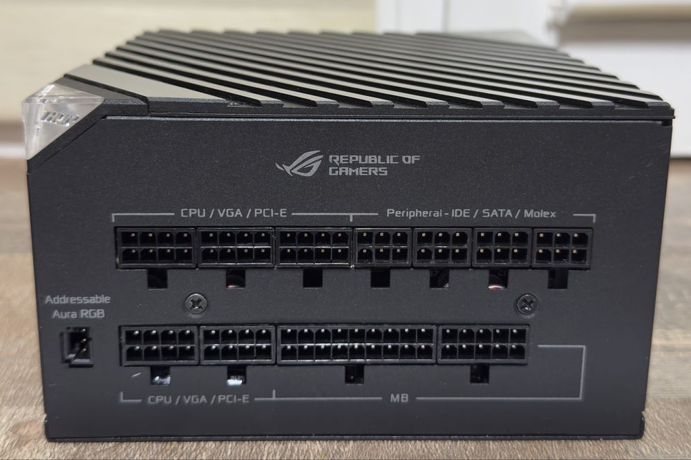 блок питания ASUS ROG Thor 850W Platinum II (с OLED-экраном)