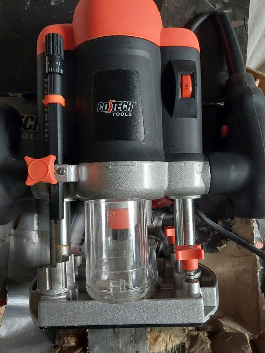 Fabrycznie nowa frezarka do drewna