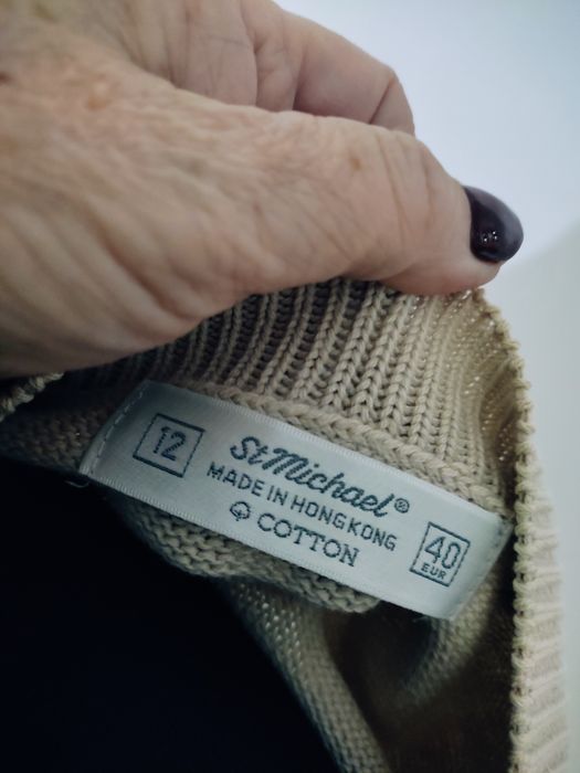 Sweterek z krótkim rękawem