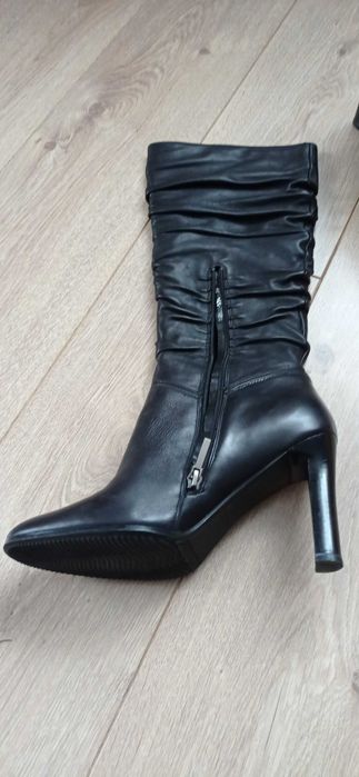 Шкіряні  брендові сапожки 39 розмір