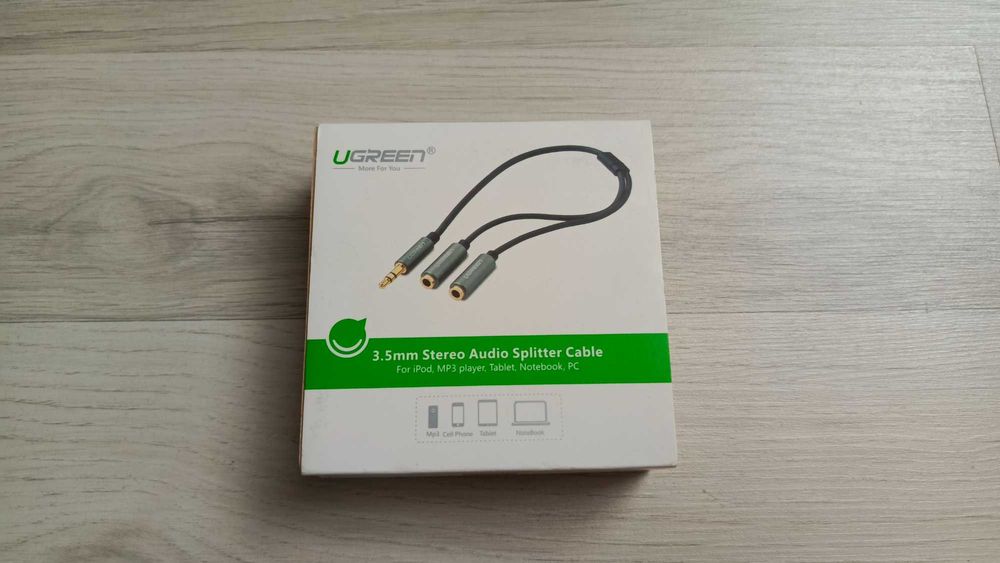Інсертний кабель Ugreen 3.5 мм to 2RCA аудіокабель-розгалужувач