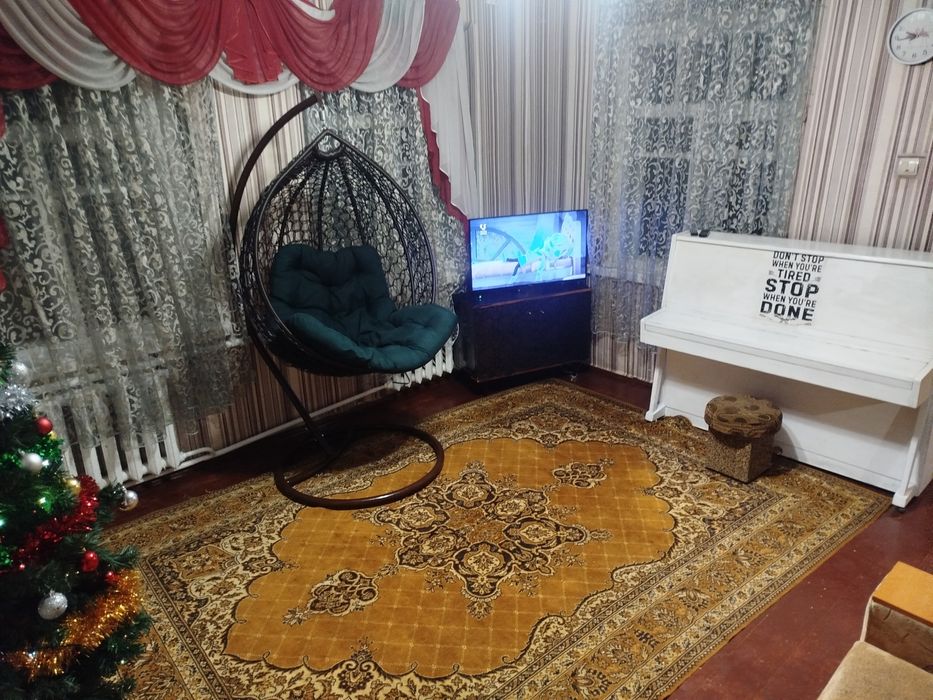 Здається ПОДОБОВО будинок зі зручностями в центрі м.Христинівка