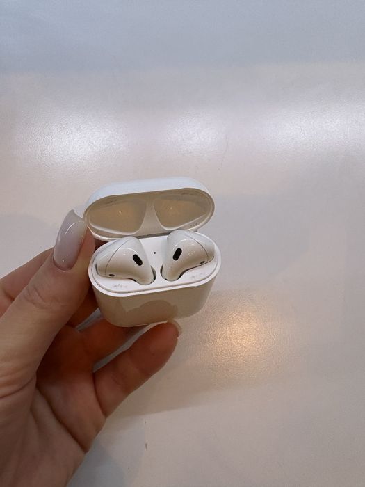 Продам AirPods 2