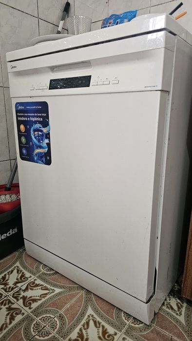 Máquina de Lavar Loiça MIDEA MFD60S210W