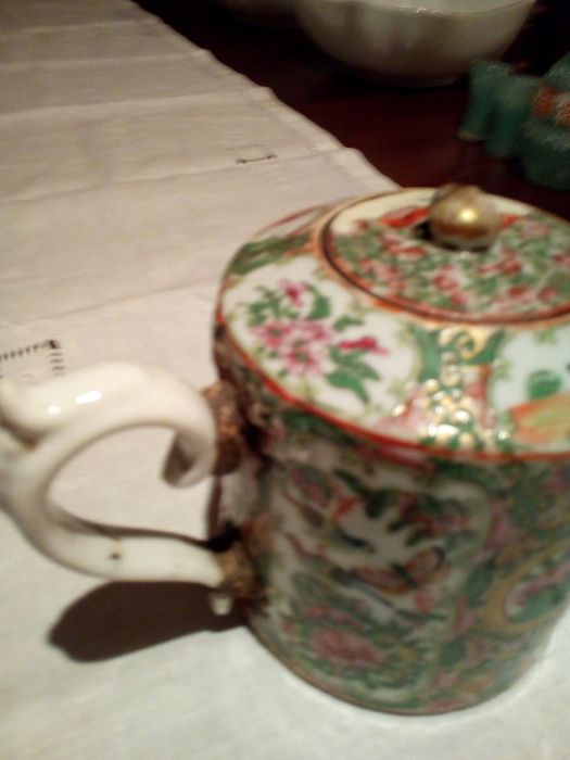 Bule companhia da indias com restauro da época