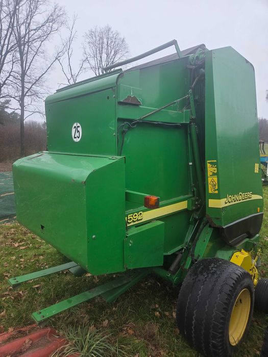 Prasa Pasowa John Deere 592 szeroki podbieracz siatka / sznurek