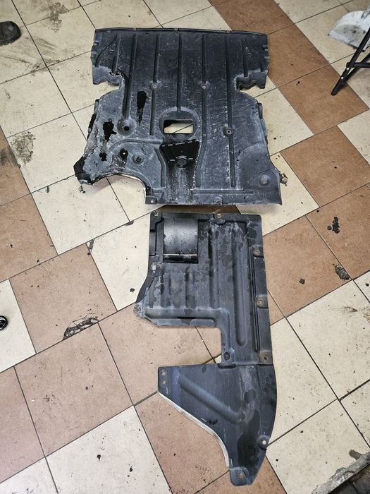 Osłona dolna silnika ( pampers ) Bmw e90/e91/e92/e93
