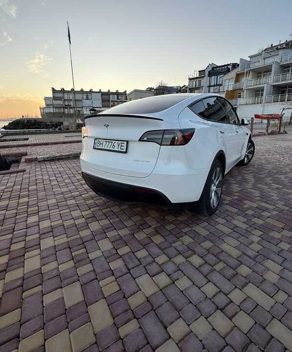Tesla Model Y 2022