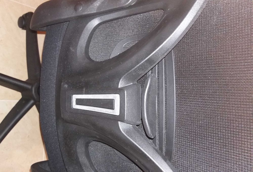 Cadeira de escritório ergonómica como Nova