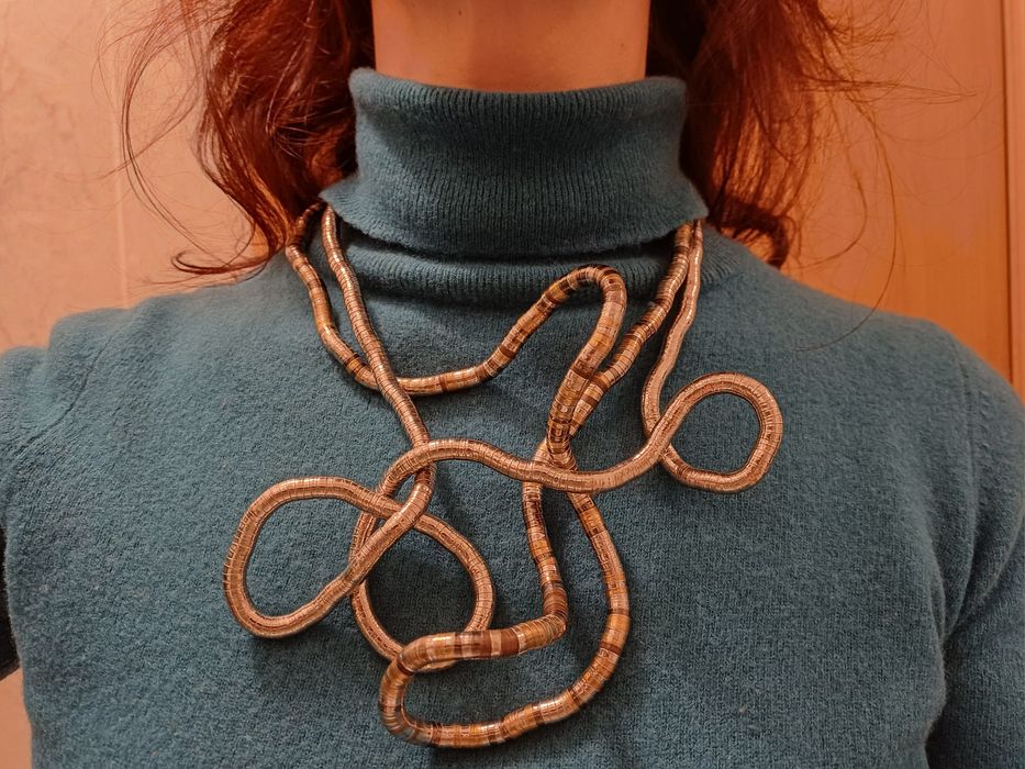 Colar cobra prateado, maleável - muito original