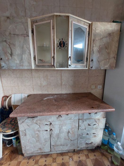 віддам безкоштовно кухонну мебель